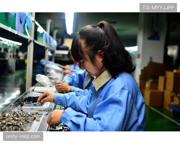 吴向东出门带的那个包，普通人一天工资还不够买一只吧？